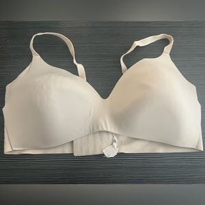 Knix wing woman bra